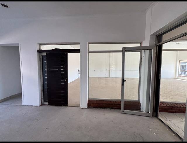 501M² RETAIL TO LET IN DURBANVILLE CENTRAL